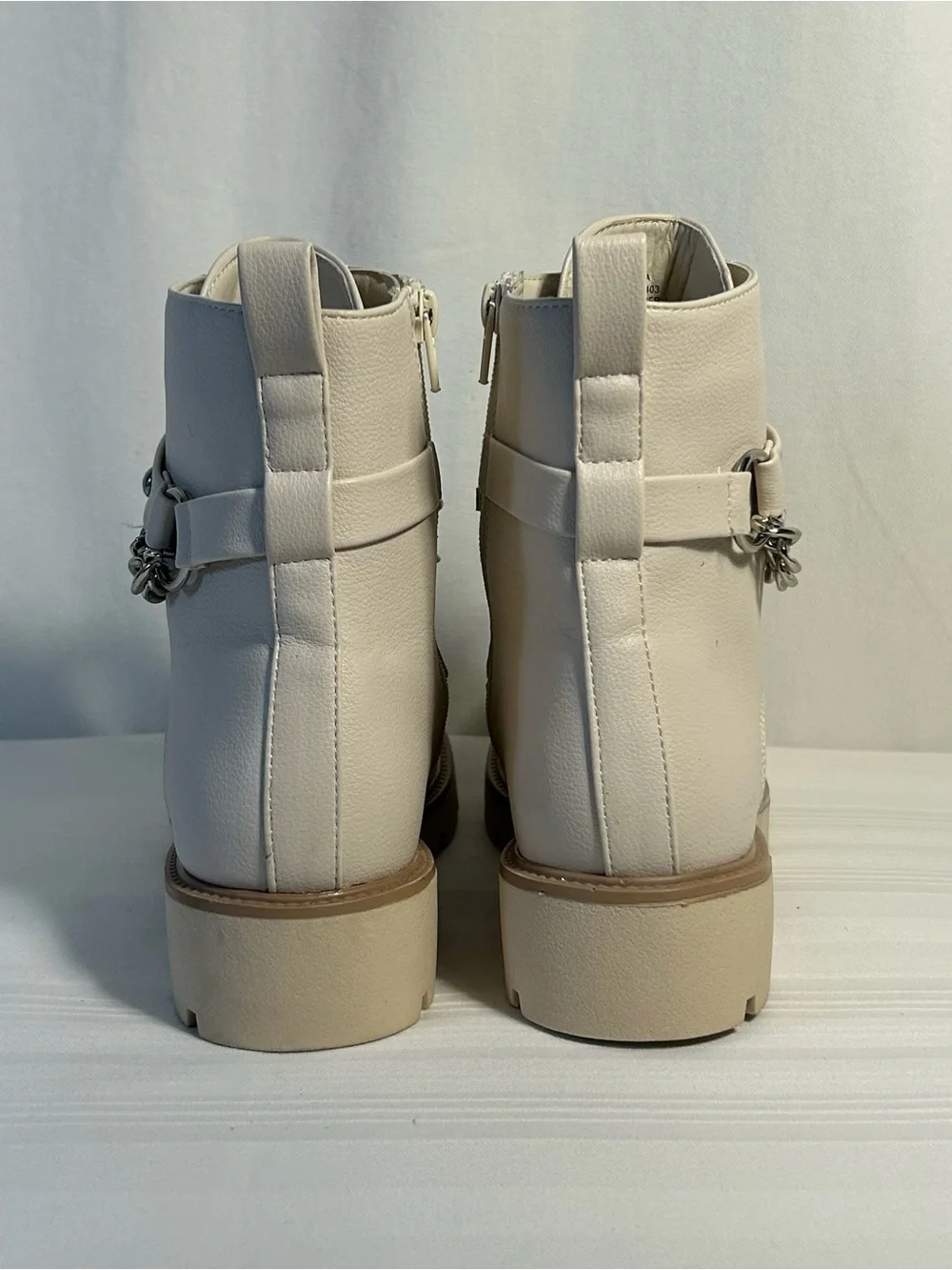 XOXO prisca boots
